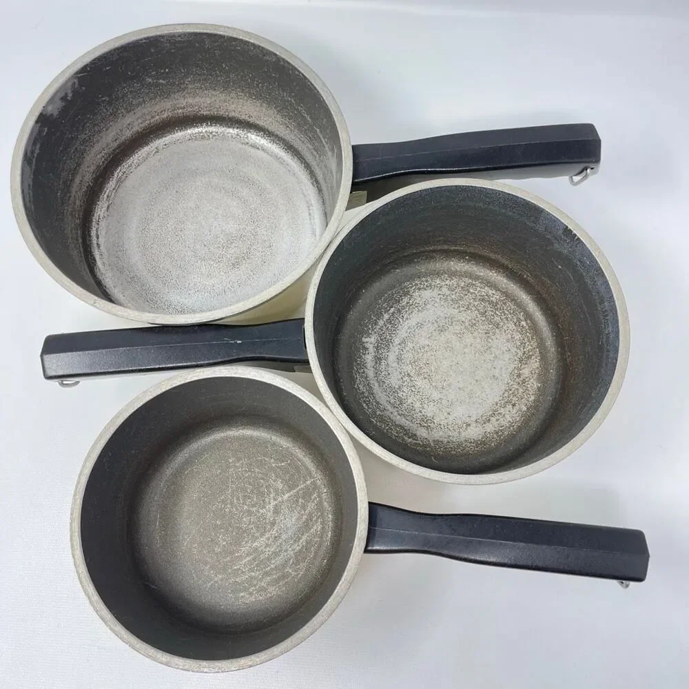 Vintage Club Cast Aluminum Lot Of 3 Pots w/ Lids Almond Cream 1 2 3 QT